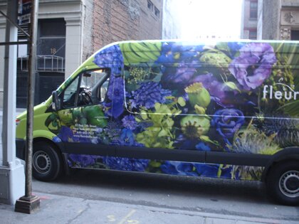 Fleurs Bella Van